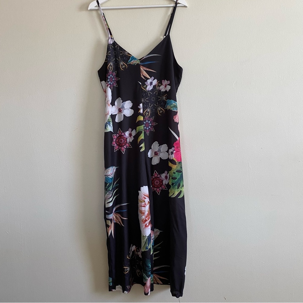 ALLISON New York women’s black floral jumpsuit size M‎ Flare Legs Anthropologie